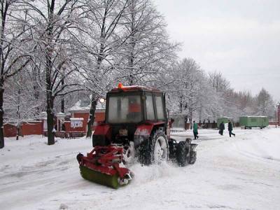 В Екатеринбурге разыскивают наехавшего на подростка водителя трактора