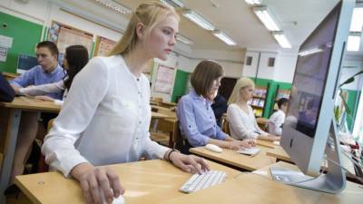 Выпускники образовательных учреждений ДНР получат российские дипломы