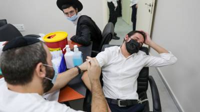 Израиль перешагнул отметку в четыре миллиона привитых от вируса