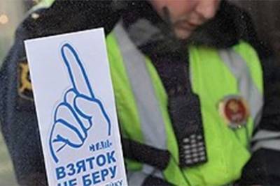 В Смоленской области пассажир такси пытался подкупить полицейских