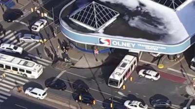 В США неизвестные стреляли возле автостанции в Филадельфии, восемь раненых