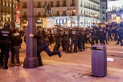 В Испании продолжаются массовые беспорядки из-за ареста рэпера