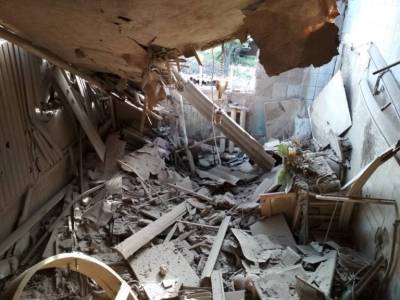 Вследствие обстрела украинскими карателями поврежден жилой дом в н.п. Старомихайловка