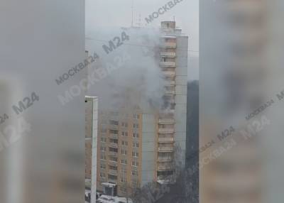 При пожаре в общежитии на северо-западе Москвы пострадали два человека