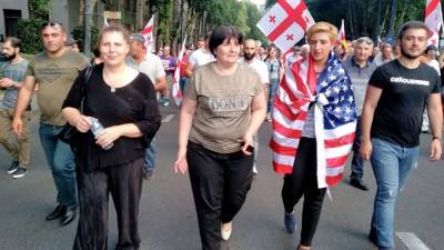 Посольство США пытается успокоить оппозицию Грузии
