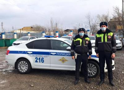 Астраханские полицейские помогли доставить в больницу нуждающегося в помощи ребенка