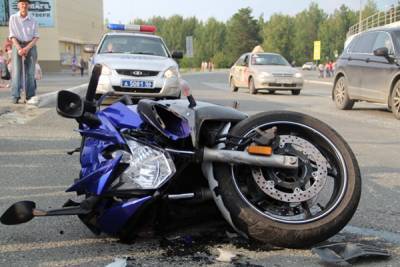 Суд оставил за решеткой виновника смертельного ДТП, сбившего байкера в Екатеринбурге