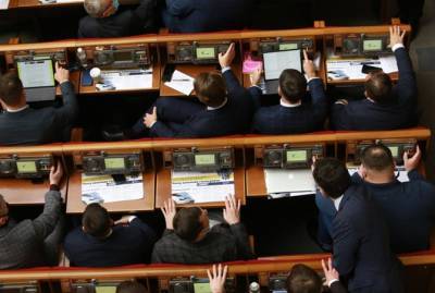 Планы Рады: Отчет генпрокурора по "делам Майдана" и новая формула для растаможки евроблях