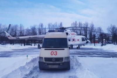 Двух пациентов из Тверской области с острым коронарным синдромом доставили в больницу на вертолёте