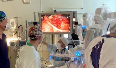 В Уфе медики впервые провели операцию с участием робота-ассистента