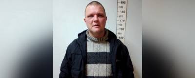 В Петербурге задержали мужчину, подозреваемого в развращении двух школьниц
