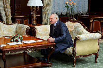 Лукашенко призвал «не париться» по поводу западных санкций