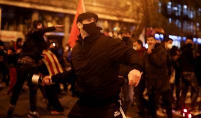 Арест “левого” рэпера вызвал крупные беспорядки в Испании