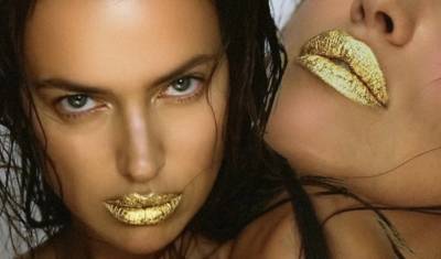 Ирина Шейк разделась для съемок в рекламе золотой косметики