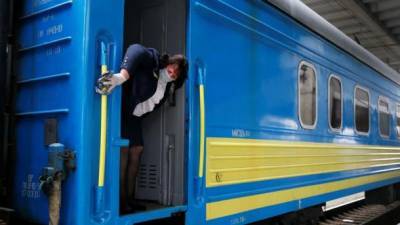 Укрзализныця назначила восемь дополнительных поездов на 8 марта