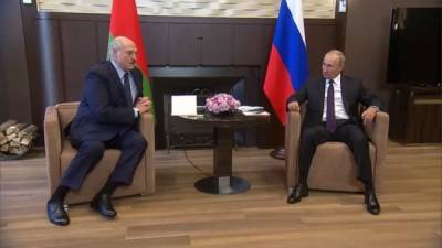 Лукашенко призвал Путина "не париться" и вернуться к госплану