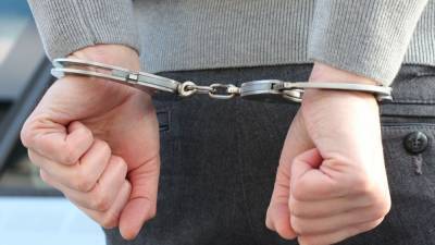 ФСБ задержала в Челябинске замешанного в аферах с недвижимостью полицейского