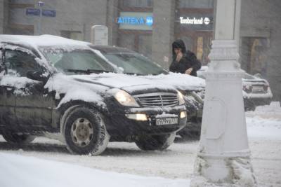 Москвичей в праздники может ожидать новый транспортный коллапс из-за снегопадов