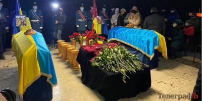 Сотни жителей Кременчуга пришли проститься с погибшими на Донбассе бойцами 81-й бригады