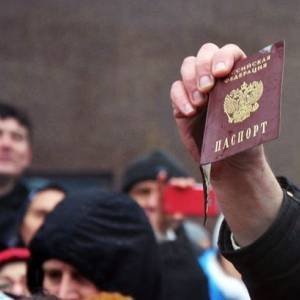 РФ по упрощенной схеме предоставила гражданство 640 тысячам жителей Донбасса