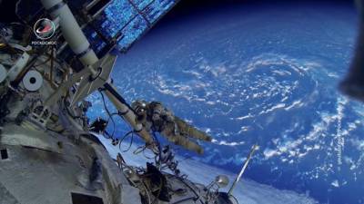 Космические ремонтники: на МКС починили подогреватель еды