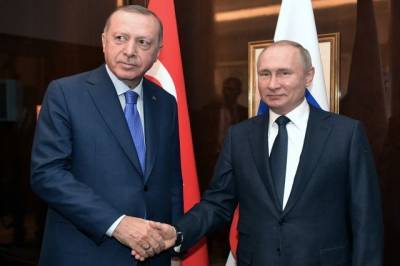 Путин обсудил с Эрдоганом реализацию договоренностей по Нагорному Карабаху