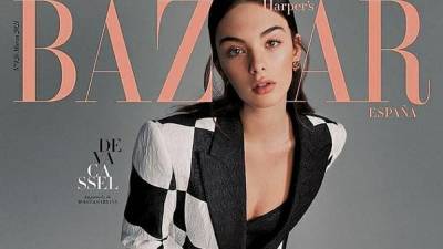 Дева Кассель покоряет модную индустрию: девушка появилась на обложке Harper's Bazaar