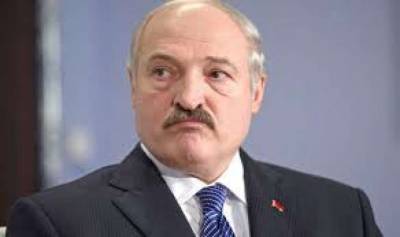 Лукашенко открестился от попрошайничества перед Путиным