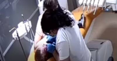 Стоматолог из Ровно, которую обвинили в издевательствах над детьми, стала подозреваемой