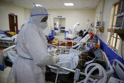 ВОЗ подтвердила повышенную заразность штамма коронавируса из ЮАР