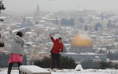 Иерусалим засыпало снегом. Фоторепортаж