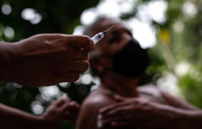 В Бразилии проводили вакцинацию пустыми шприцами - lenta.ua - Бразилия