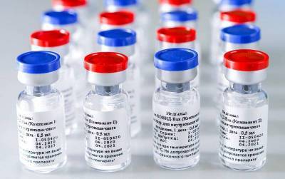 Bloomberg: Еще полгода назад никто не верил в российскую вакцину, а сегодня она стала фаворитом