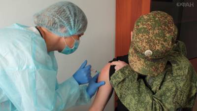 Крымские таможенники поставили первые прививки от COVID-19