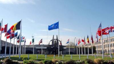 Столтенберг: НАТО в восемь раз увеличит военный контингент в Ираке