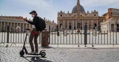 Отказавшихся от прививки от COVID сотрудников Ватикана грозят уволить