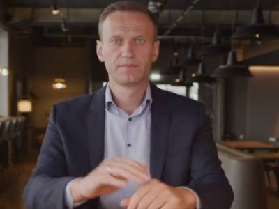 "Дед проснулся в ужасе": Навального поставили на профучет как склонного к побегу