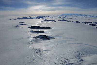 Озера под антарктическими льдами оказались пригодными для жизни