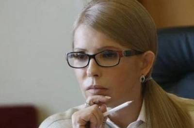 Юлия Тимошенко завязала необычный "хвост": в Раде "выгуляли" новую прическу. ФОТО