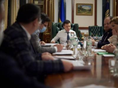 "Членство в ЕС перестало быть гипотетическим". Зеленский провел совещание по стратегии европейской и евроатлантической интеграции
