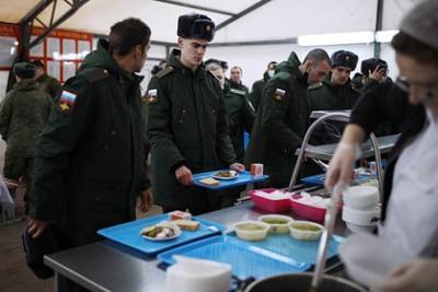 Российским военным заменят всю посуду на пластиковую