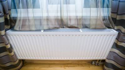 Московские коммунальщики из-за холодов повысили температуру отопления