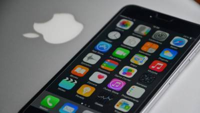 Коллекция эмодзи Apple пополнилась бородатыми женщинами