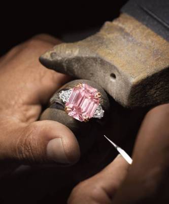 Людовик XIV (Xiv) - История одного розового бриллианта: удивительный камень Winston Legacy Pink весом почти в 19 карат - skuke.net - Индия - Португалия