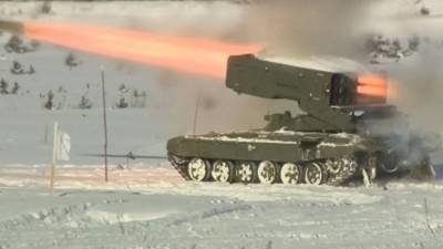 Видео: военные отработали стрельбу огнеметных систем «Солцепек» в Ленобласти