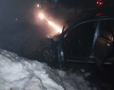 Неизвестные ночью сожгли машину мэра Артемовского