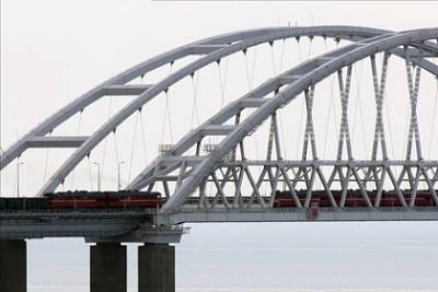 Крымский мост впервые перекрыли