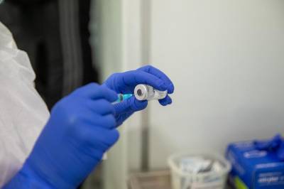 Вакцинация не защитила врачей в Ростовской области от коронавируса, они заболели
