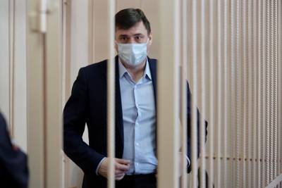 Суд отправил под арест вице-мэра Челябинска Олега Извекова