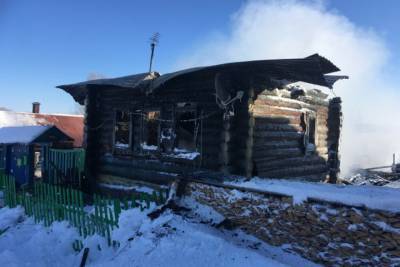 На пожаре в Марий Эл погиб скот и обрушилась крыша дома